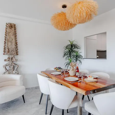 La Nova-15 By Interhome *